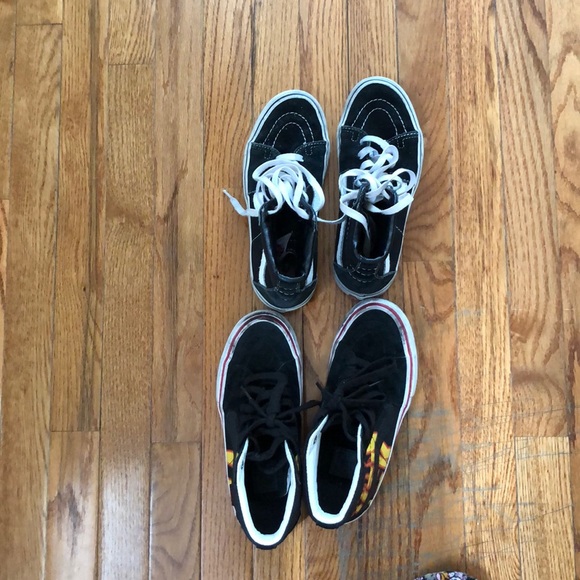 Vans - Picture 2 of 2